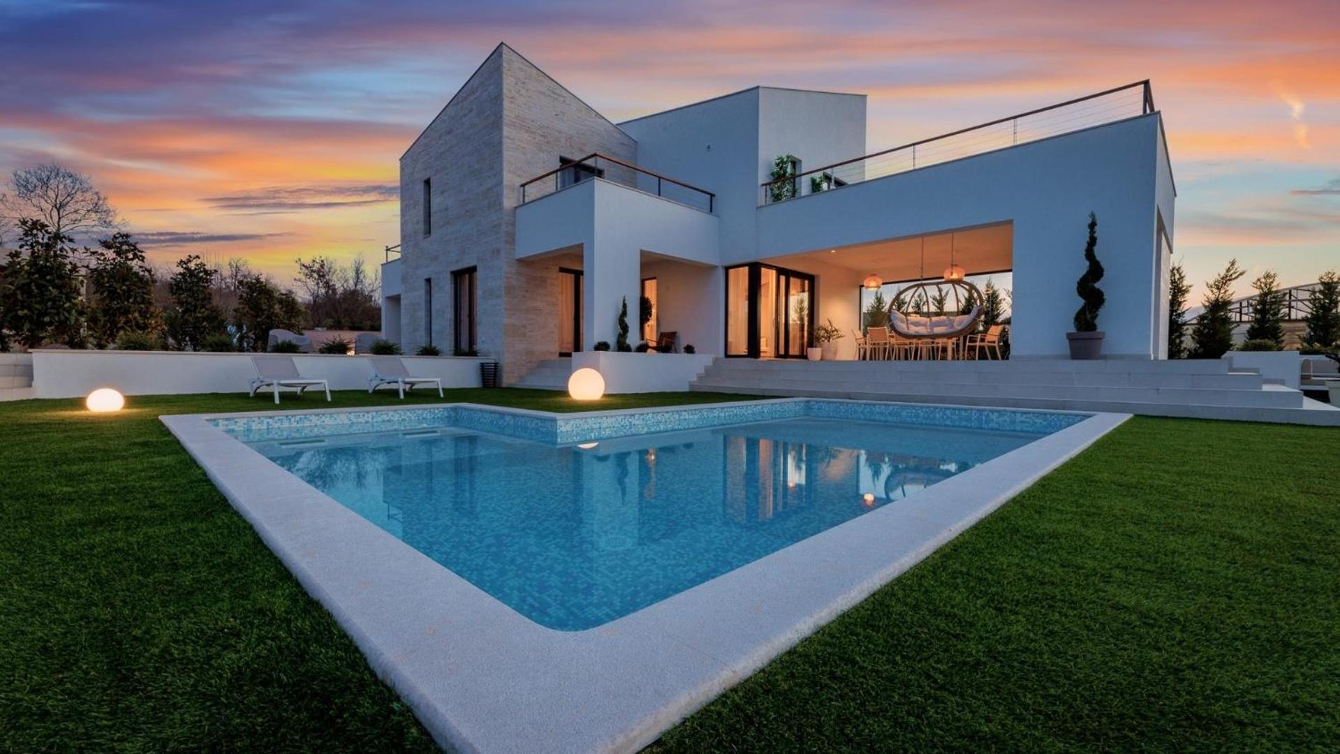 Villa con Piscina Privata